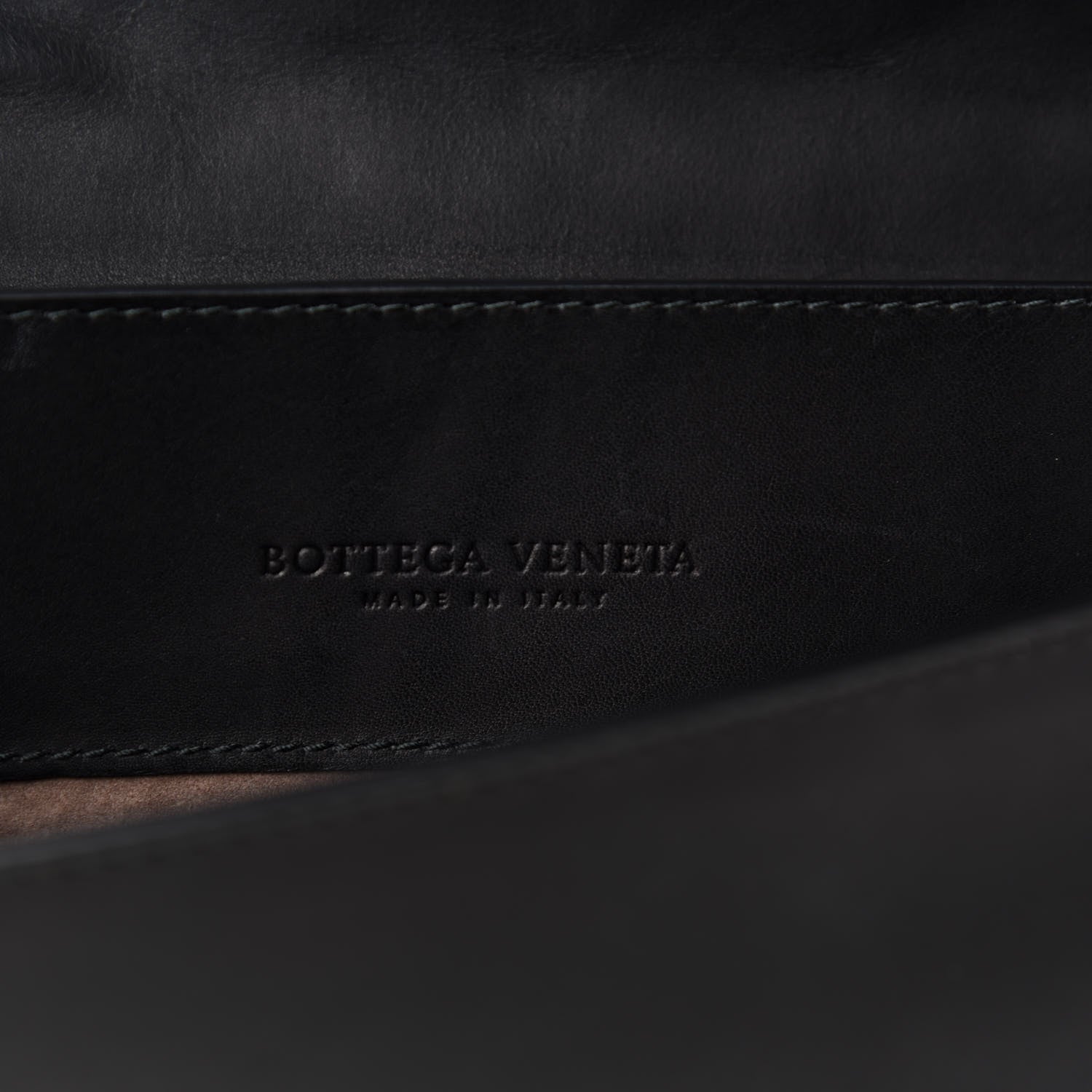 Bottega Veneta Nappa Intrecciato Medium Woven Clutch Clutch Black 6 of 6