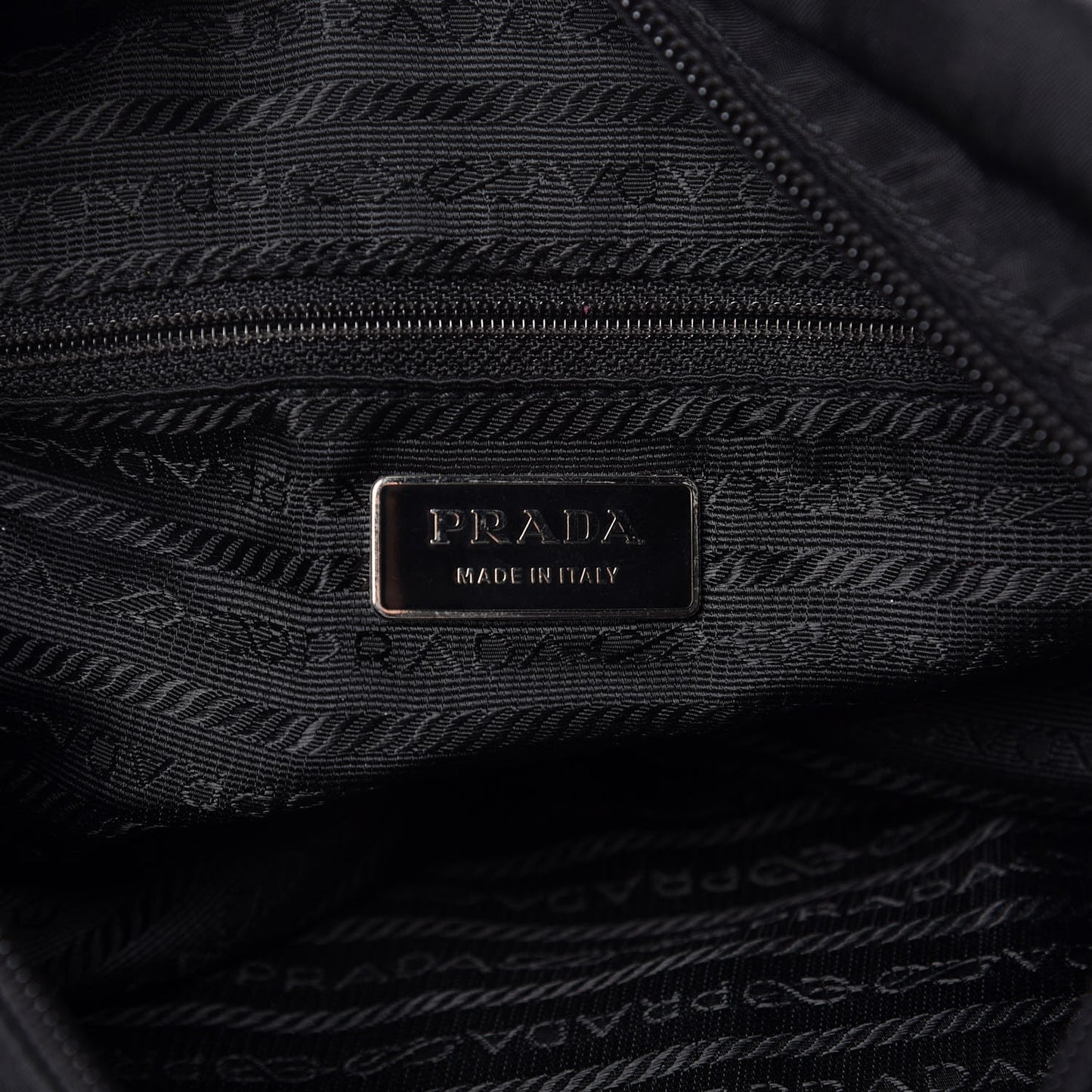 Nylon Vela Messenger Bag Black