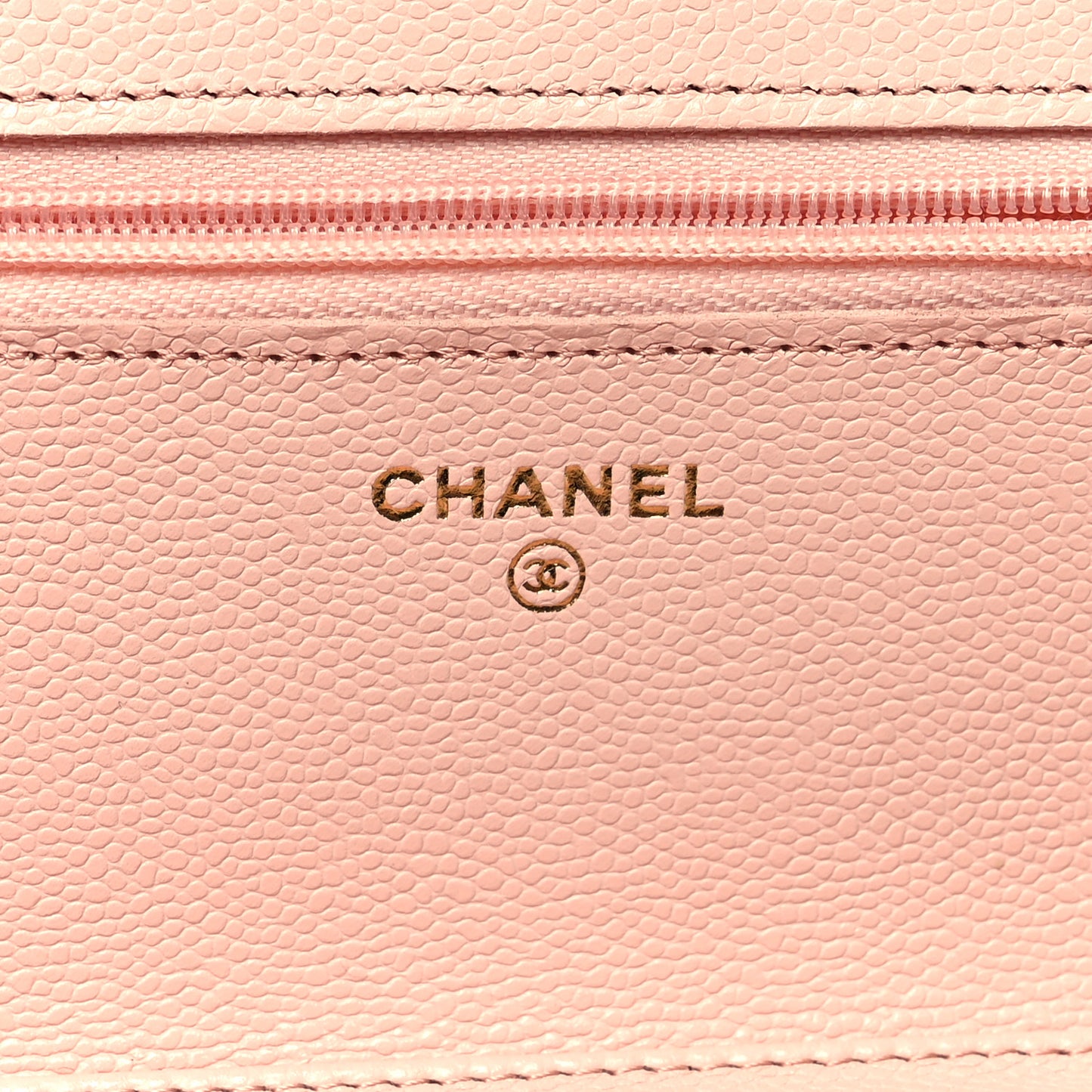 Caviar Quilted Wallet on Chain WOC Light Pink