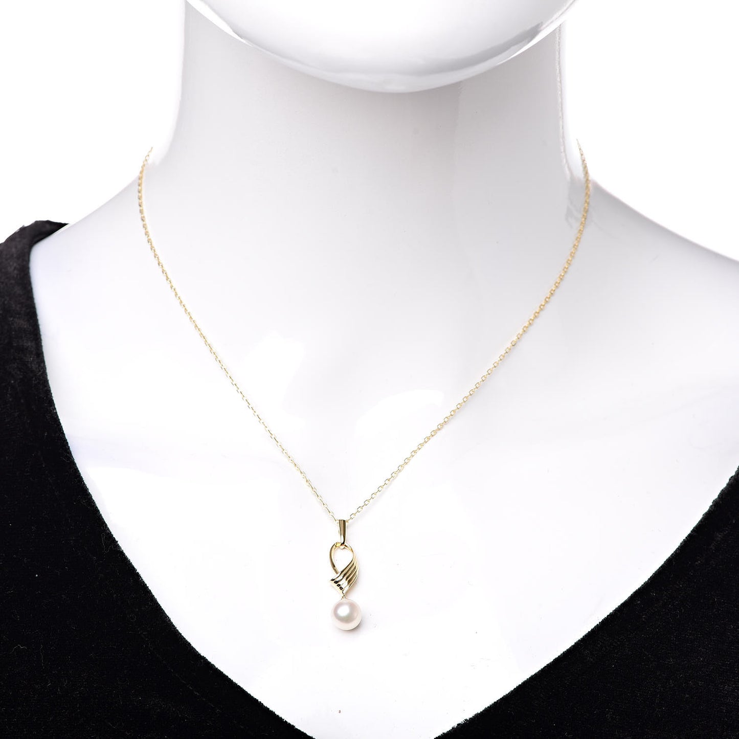 18K Yellow Gold Akoya Pearl 7mm Pendant Necklace