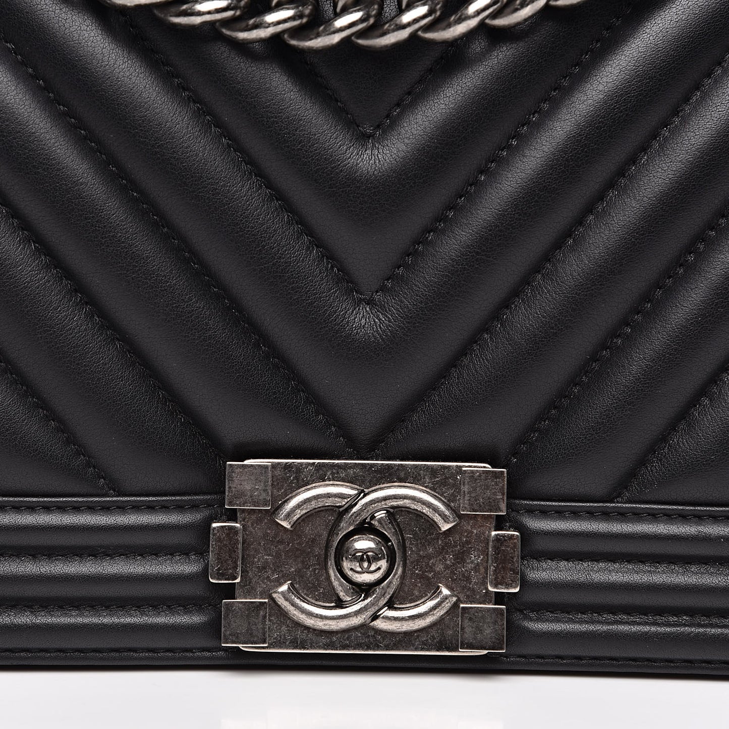 Calfskin Chevron Quilted Medium Boy Flap Black