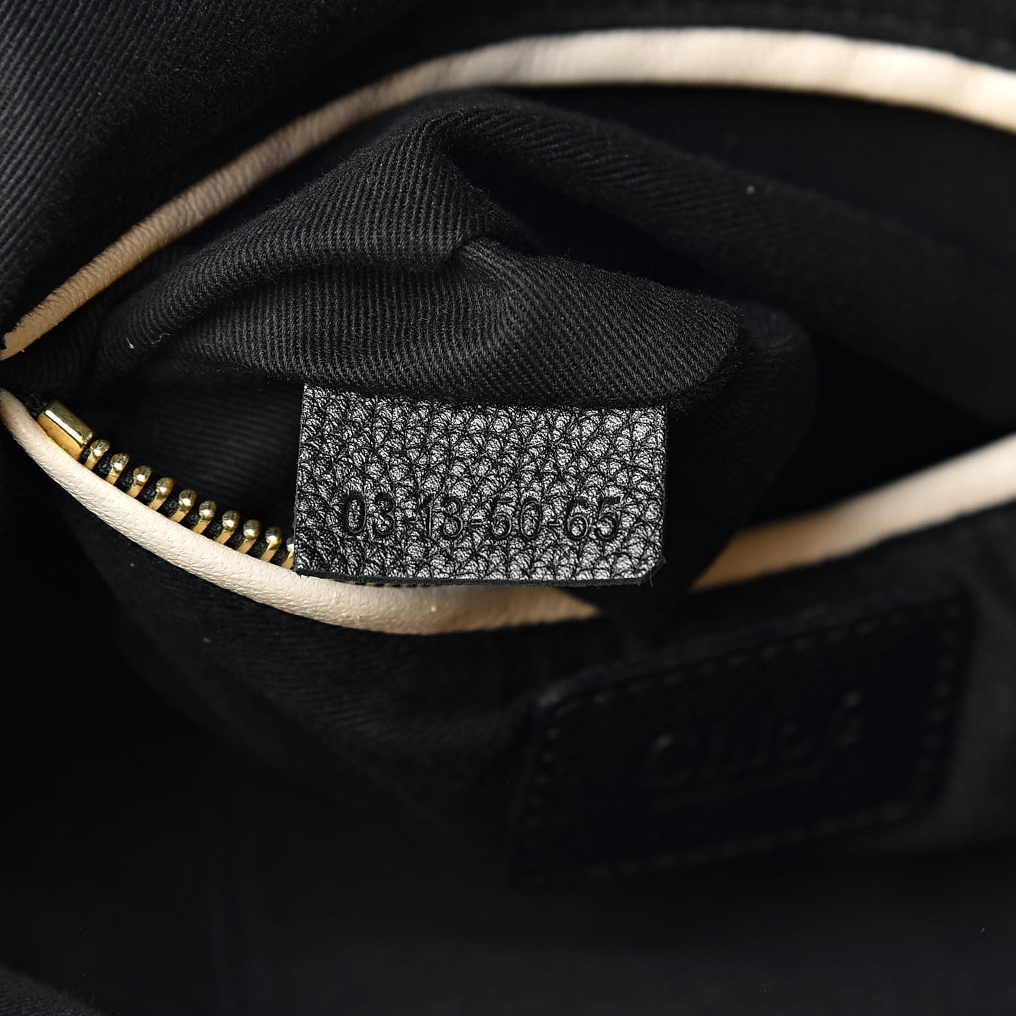 Calfskin Medium Paraty Black