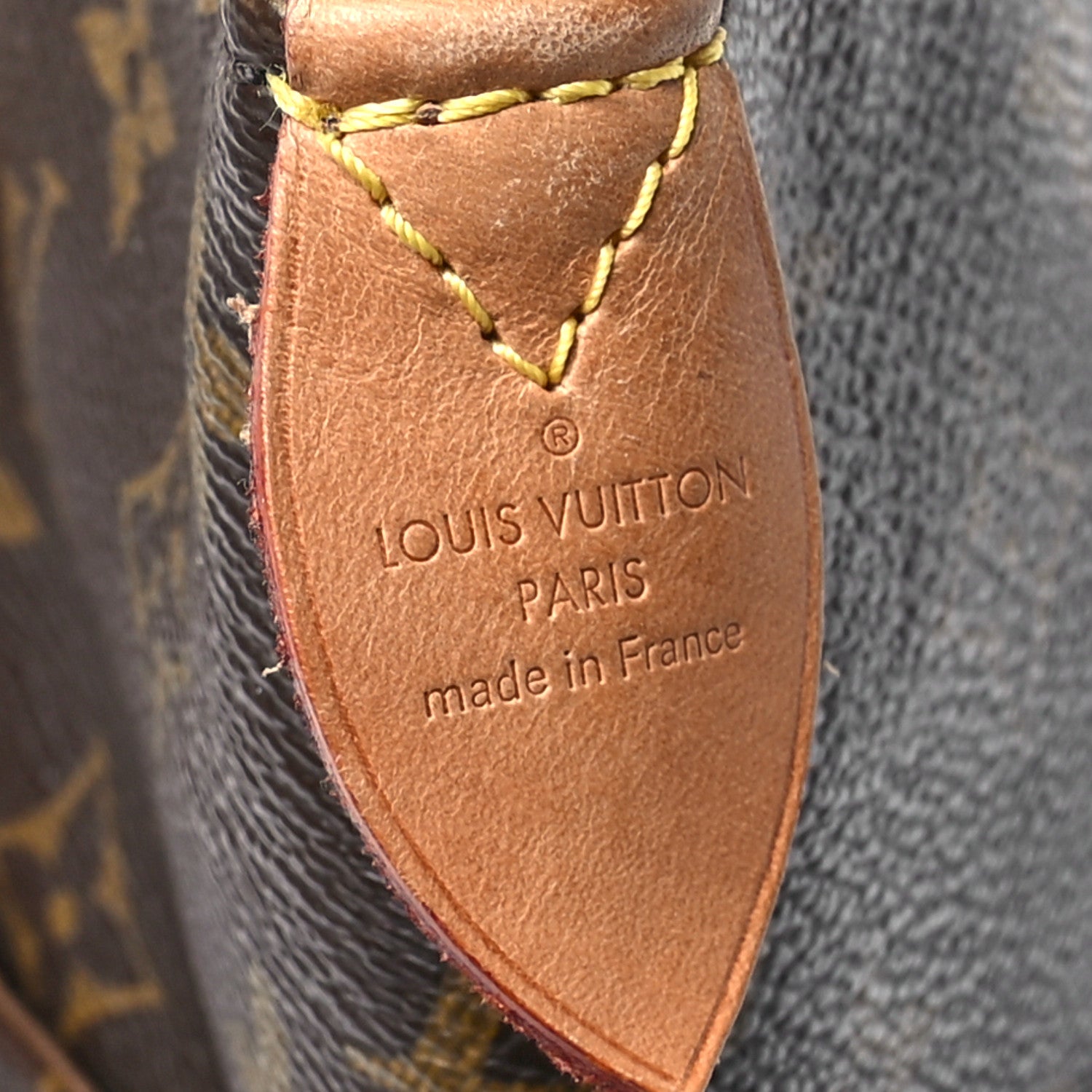 Louis Vuitton Monogram Totally MM 6 of 12