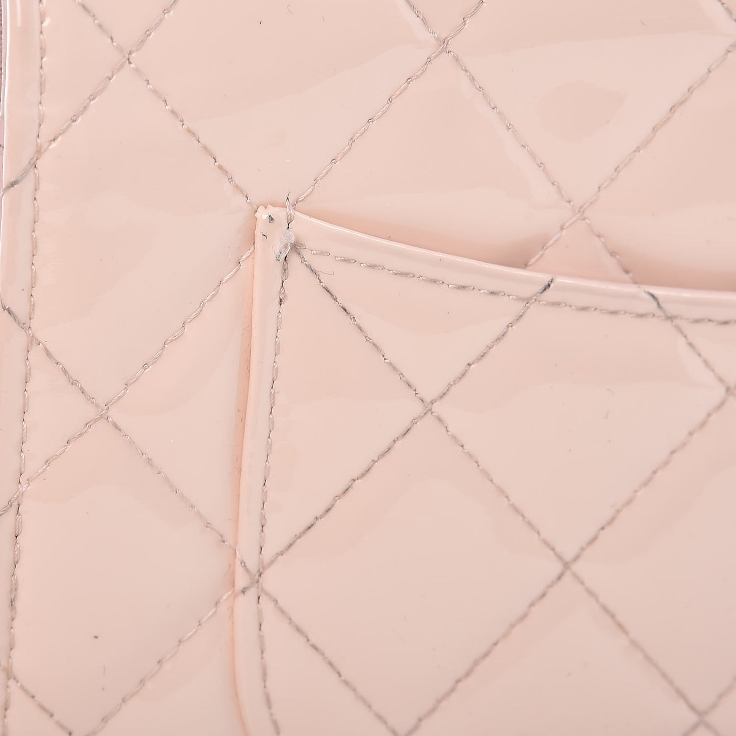 Patent Quilted Wallet On Chain WOC Light Pink