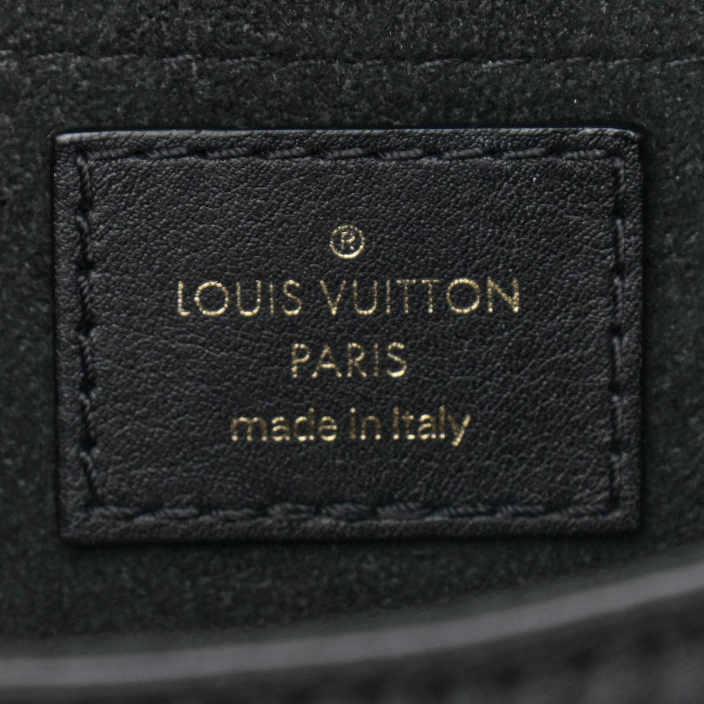 Calfskin New Wave Chain MM Black