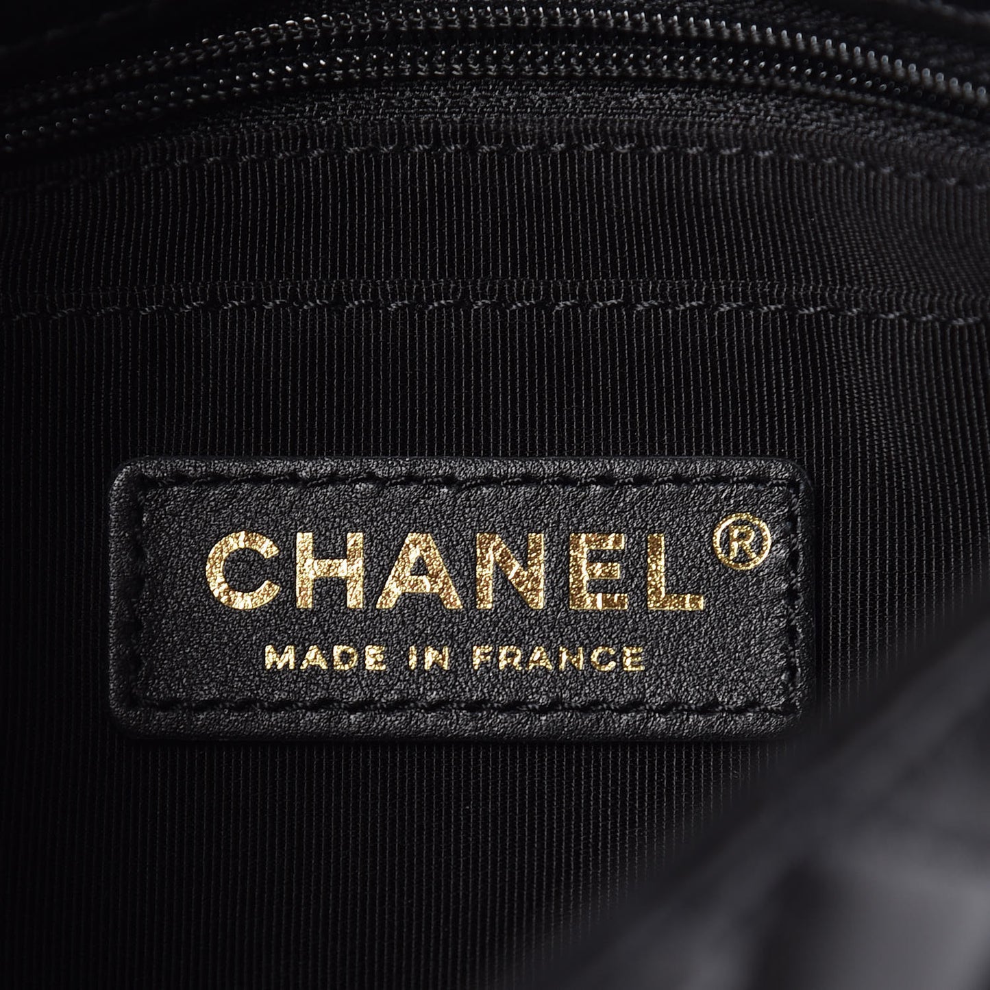 Shiny Lambskin Quilted Small Montcoco Flap Black