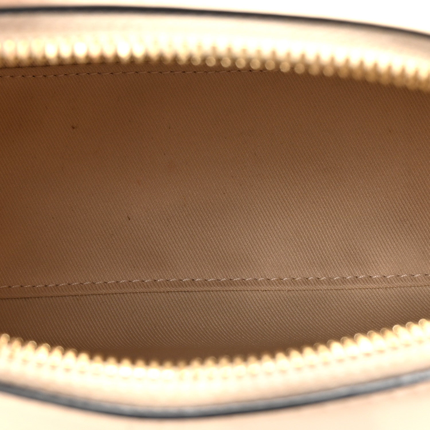 Louis Vuitton Monogram Saintonge Creme 5 of 10