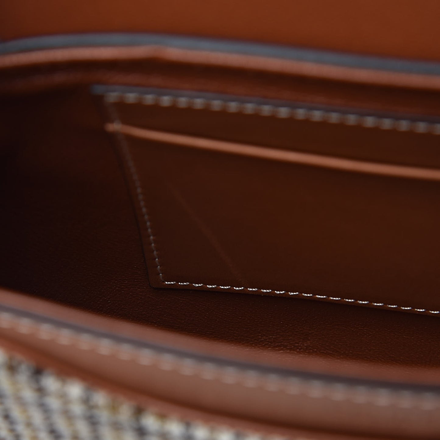 Natural Calfskin Tweed Besace Small 16 Tan