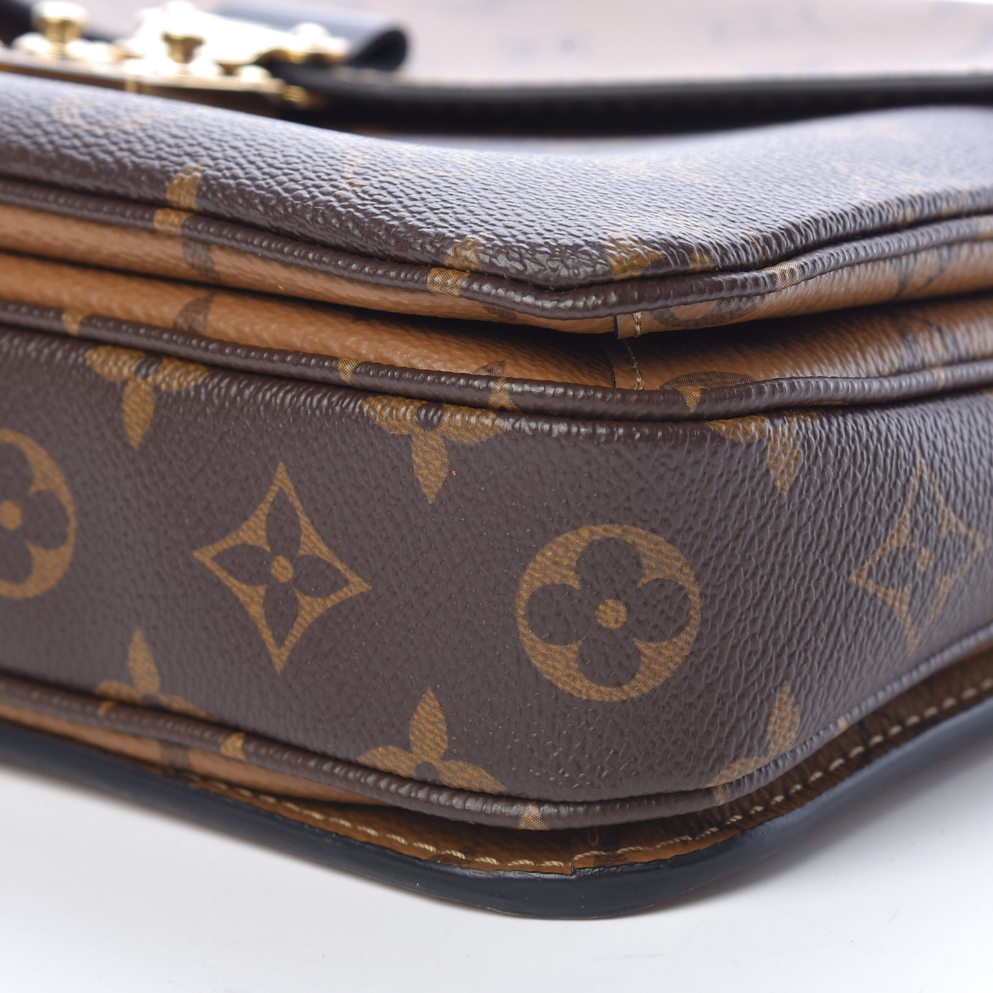 Reverse Monogram Pochette Metis