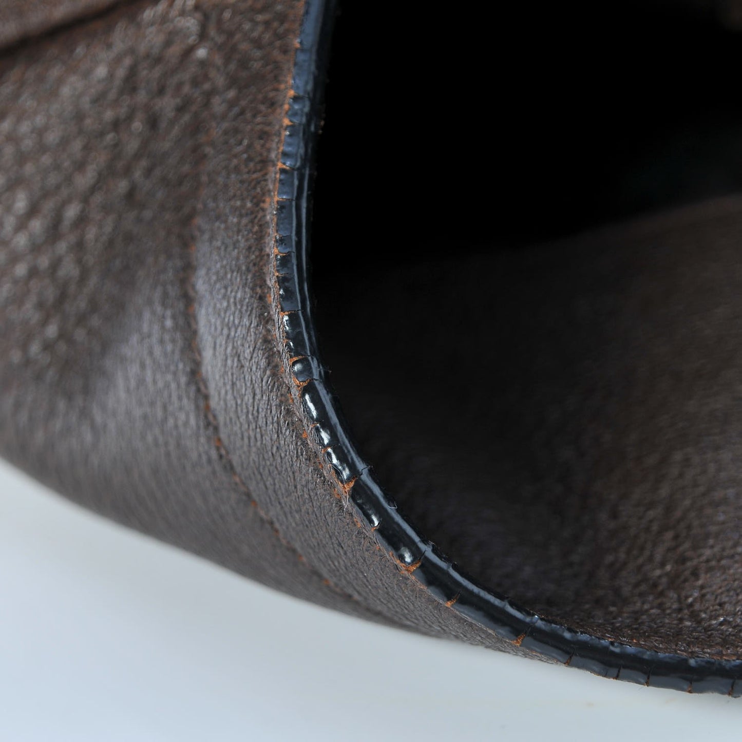 Cervo Antik Hobo Cacao