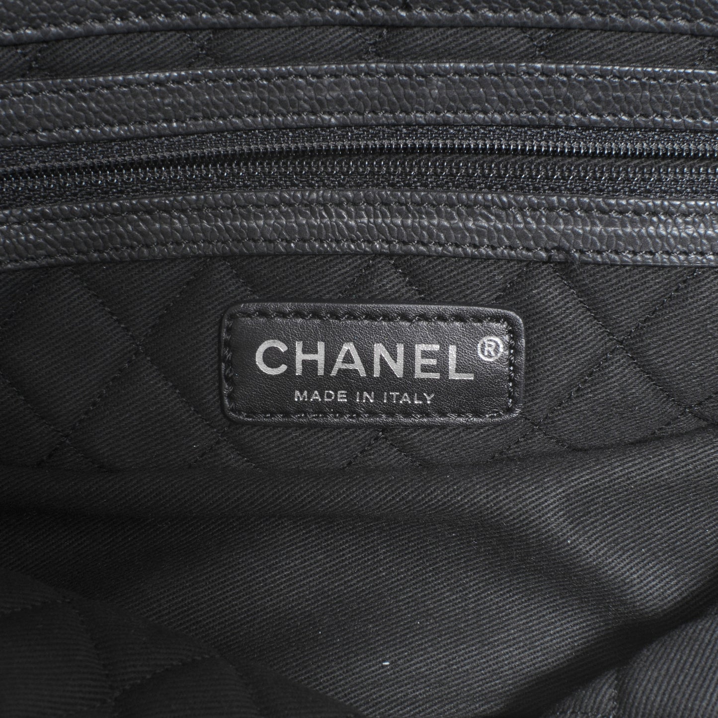 Caviar Outdoor Ligne Accordion Flap Black