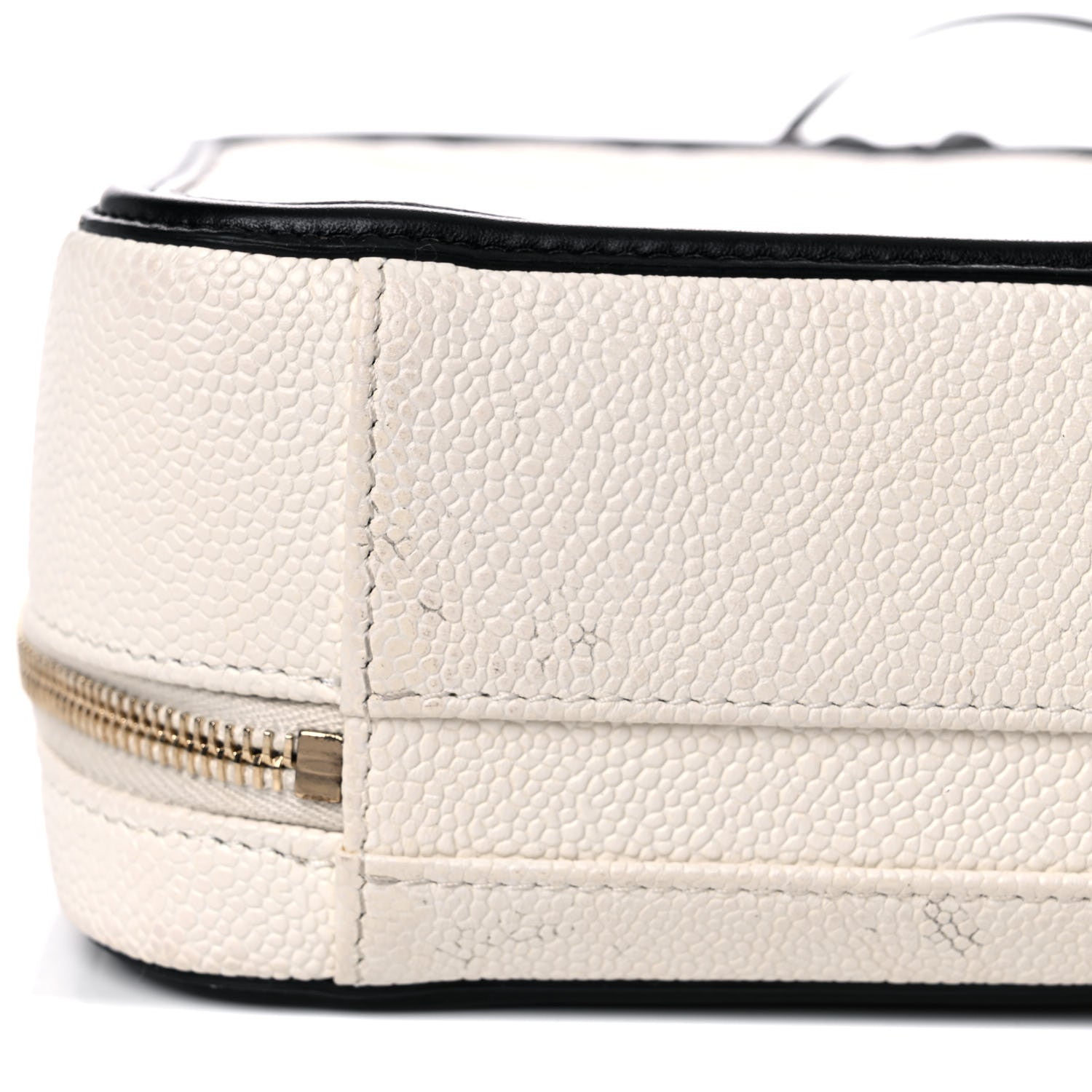 Chanel Caviar Quilted Medium CC Filigree Vanity Case White Black 18 of 19