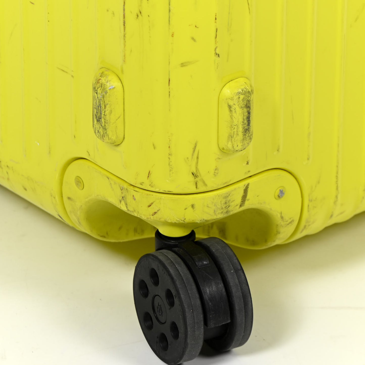 Gloss Polycarbonate Essential Trunk Plus Citron