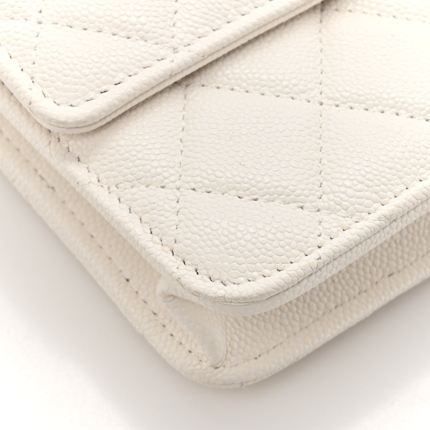 Caviar Quilted Square Wallet On Chain WOC White