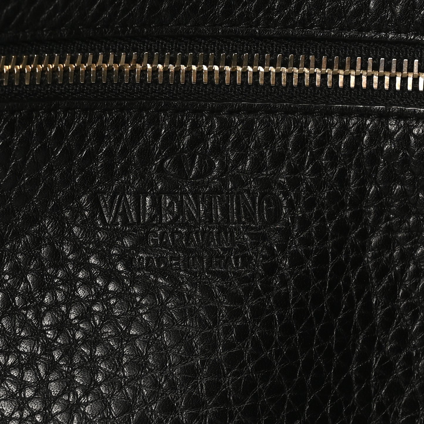 Pebbled Calfskin Medium Rockstud Tote Black