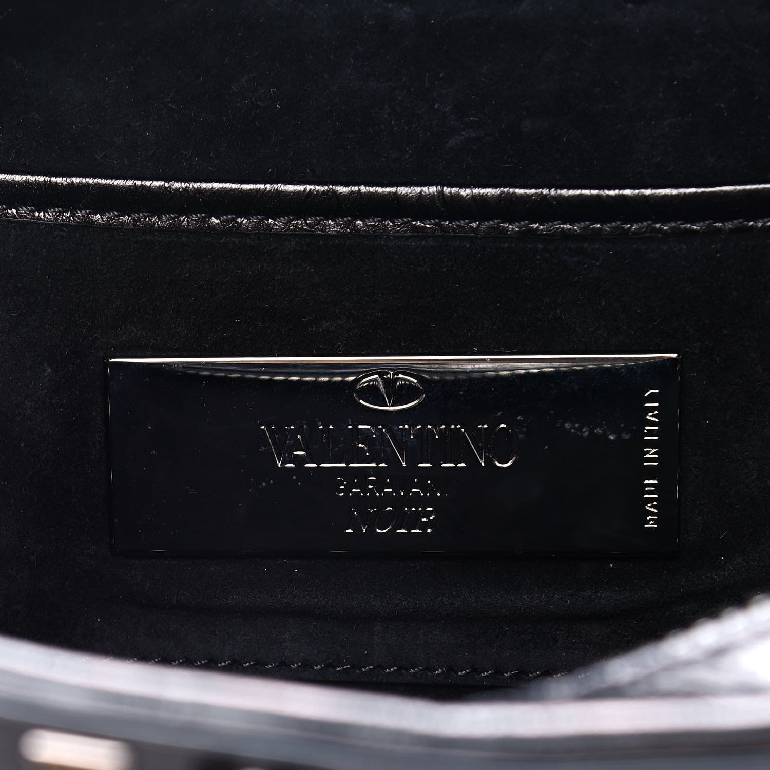 Valentino Garavani Craquele Calfskin Guitar Strap Rockstud Rolling Camera Bag Black 6 of 13