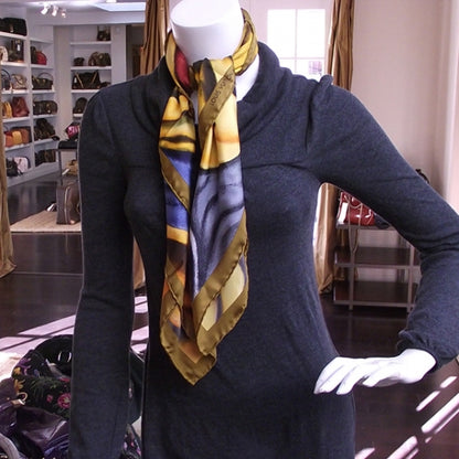 Louis Vuitton Silk Scarf S. Chia 2 of 6