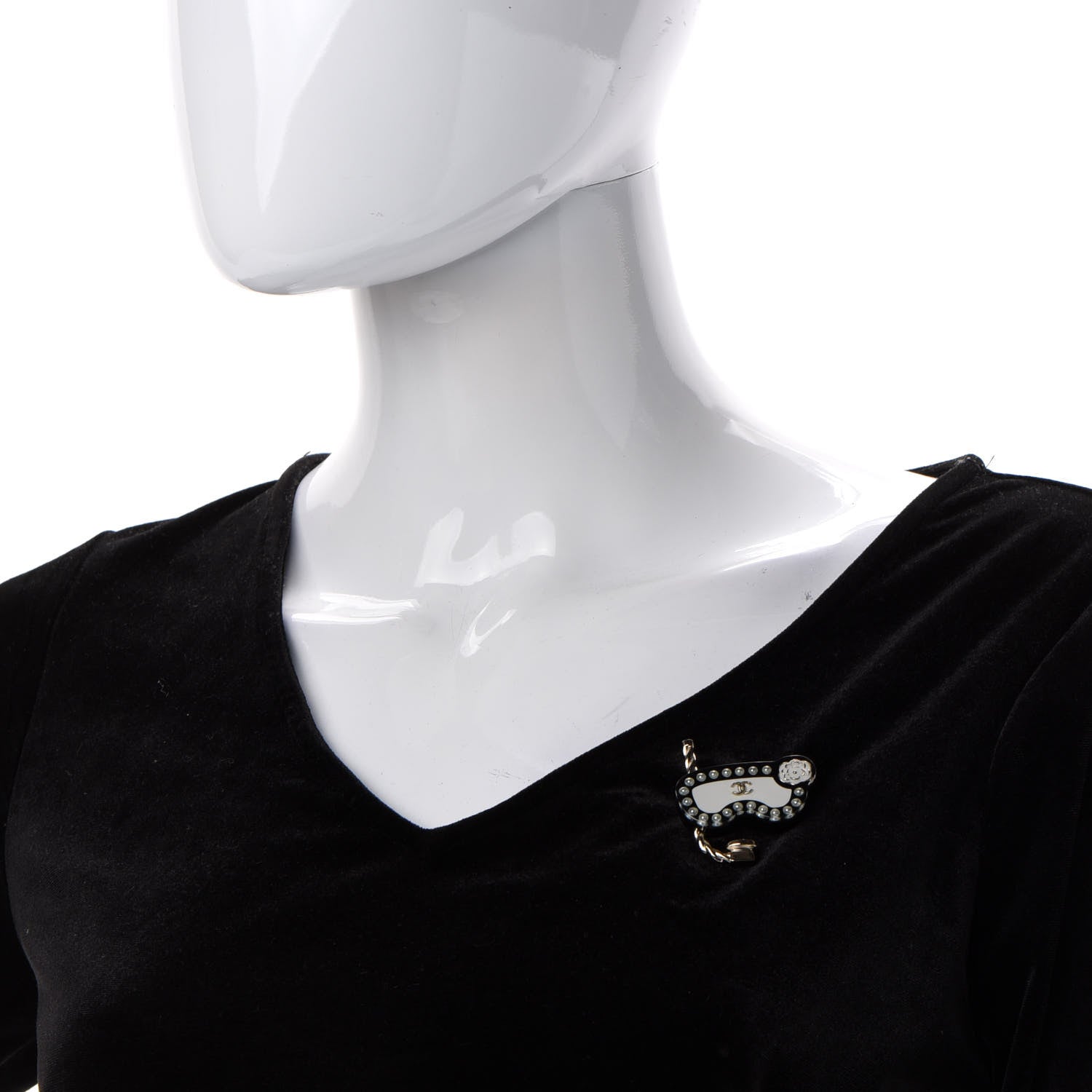 Chanel Resin Pearl Snorkeling CC Brooch Black White Gold 2 of 4