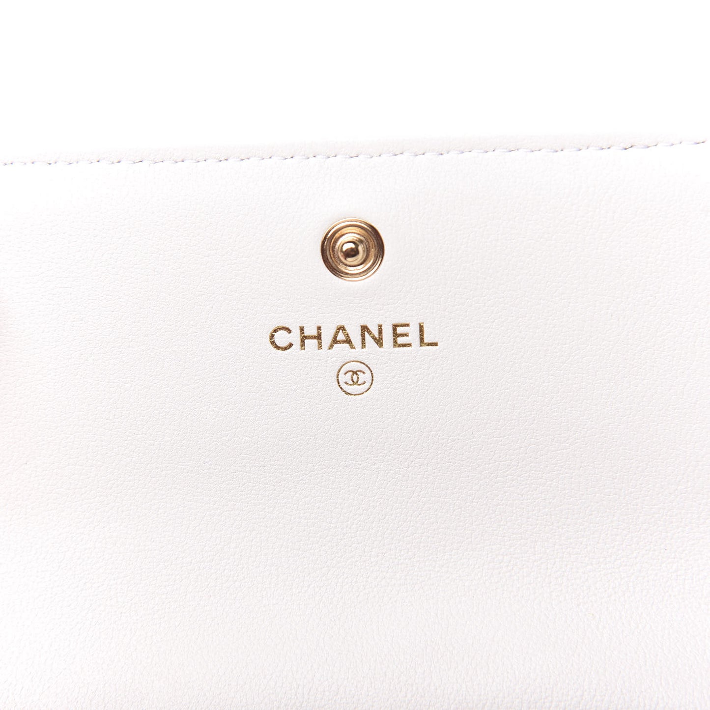 Calfskin Quilted About Pearls Card Holder Flap With Chain White