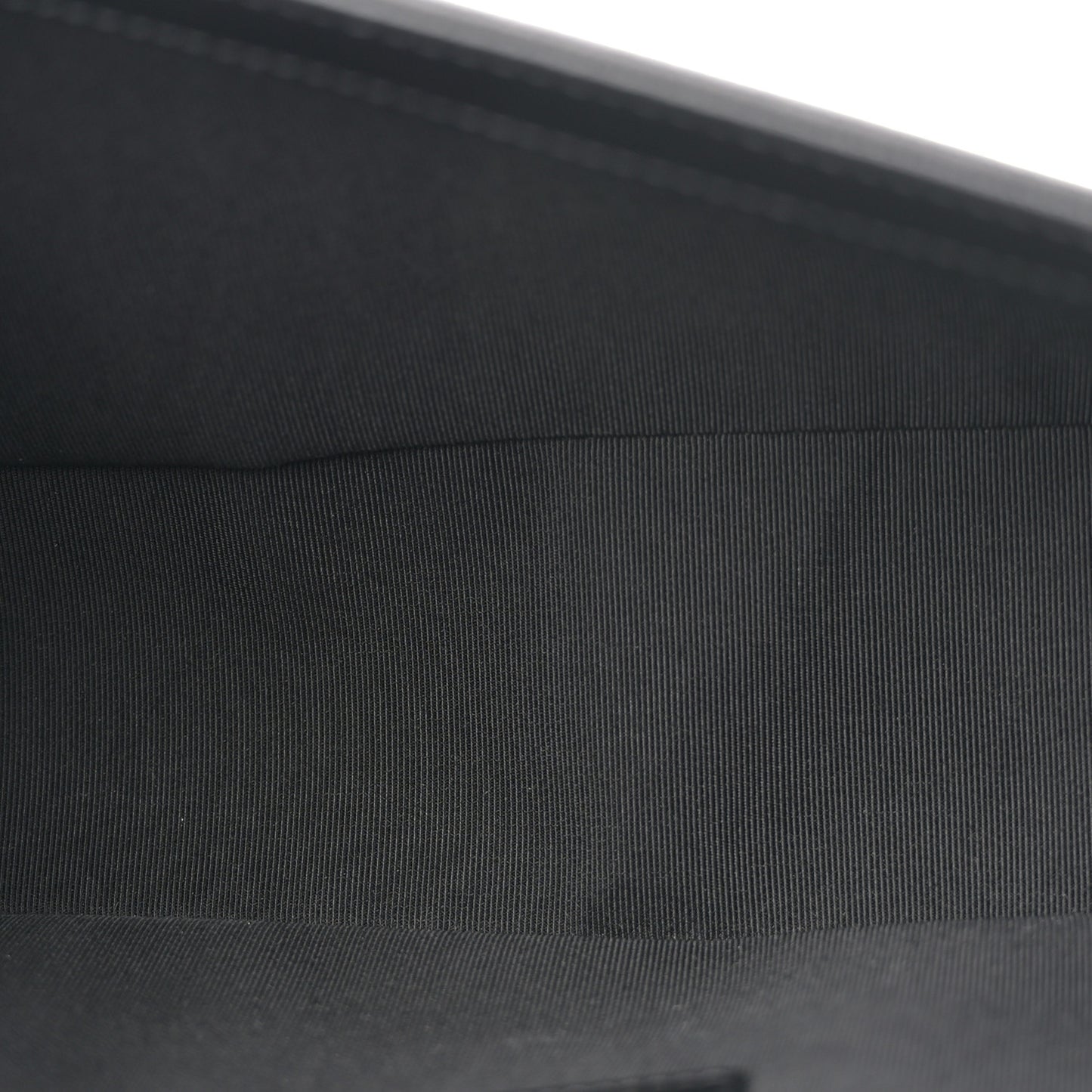 Caviar Quilted Medium Boy Flap Black