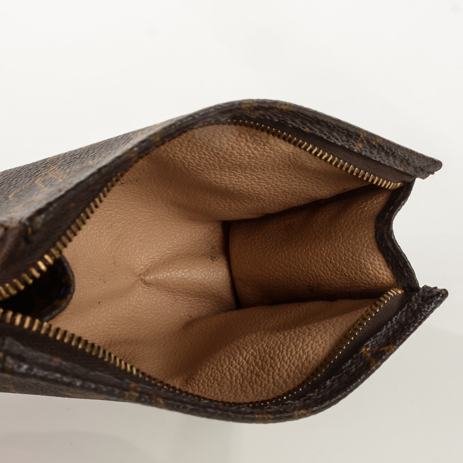Louis Vuitton Monogram Toiletry Pouch 15 6 of 8