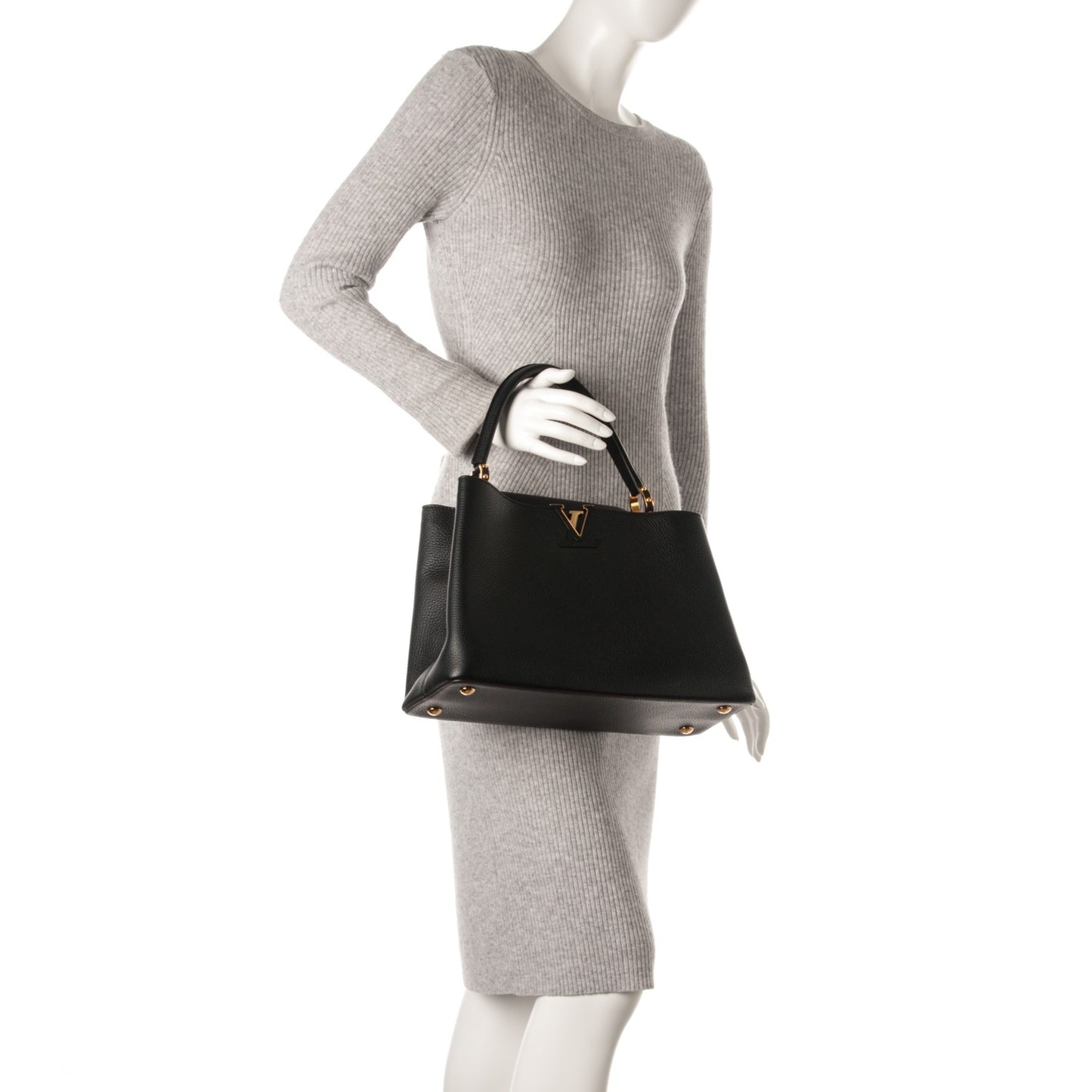 Taurillon Capucines MM Black