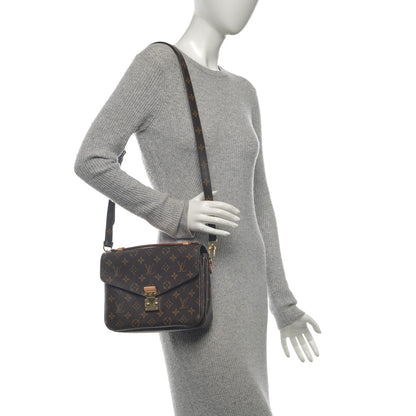 Louis Vuitton Monogram Pochette Metis 2 of 7
