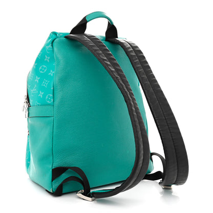 Louis Vuitton Taiga Monogram Discovery Backpack PM Vert 2 of 16