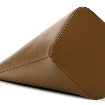 Loewe Smooth Calfskin Medium Pebble Bucket Bag Oak 7 of 9