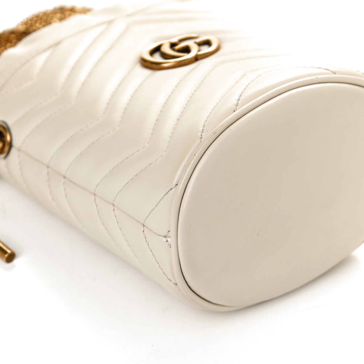 Calfskin Matelasse Mini GG Marmont 2.0 Bucket Bag White