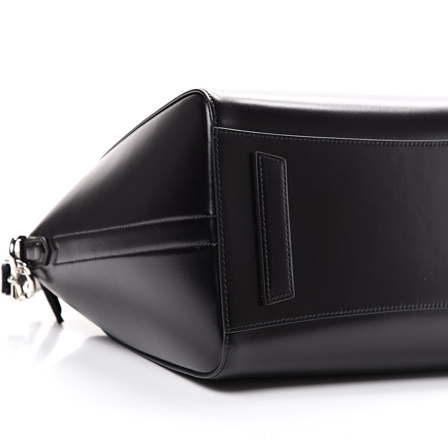 Shiny Lord Calfskin Medium Antigona Black