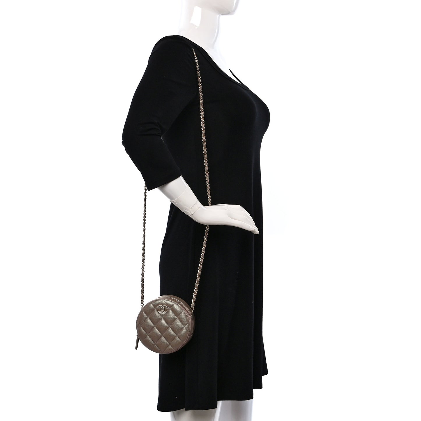 Iridescent Caviar Resin Quilted Round Clutch With Chain Beige