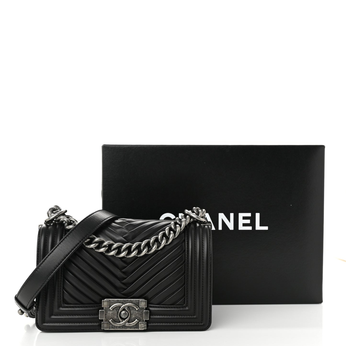Lambskin Pleated Small Boy Flap Black