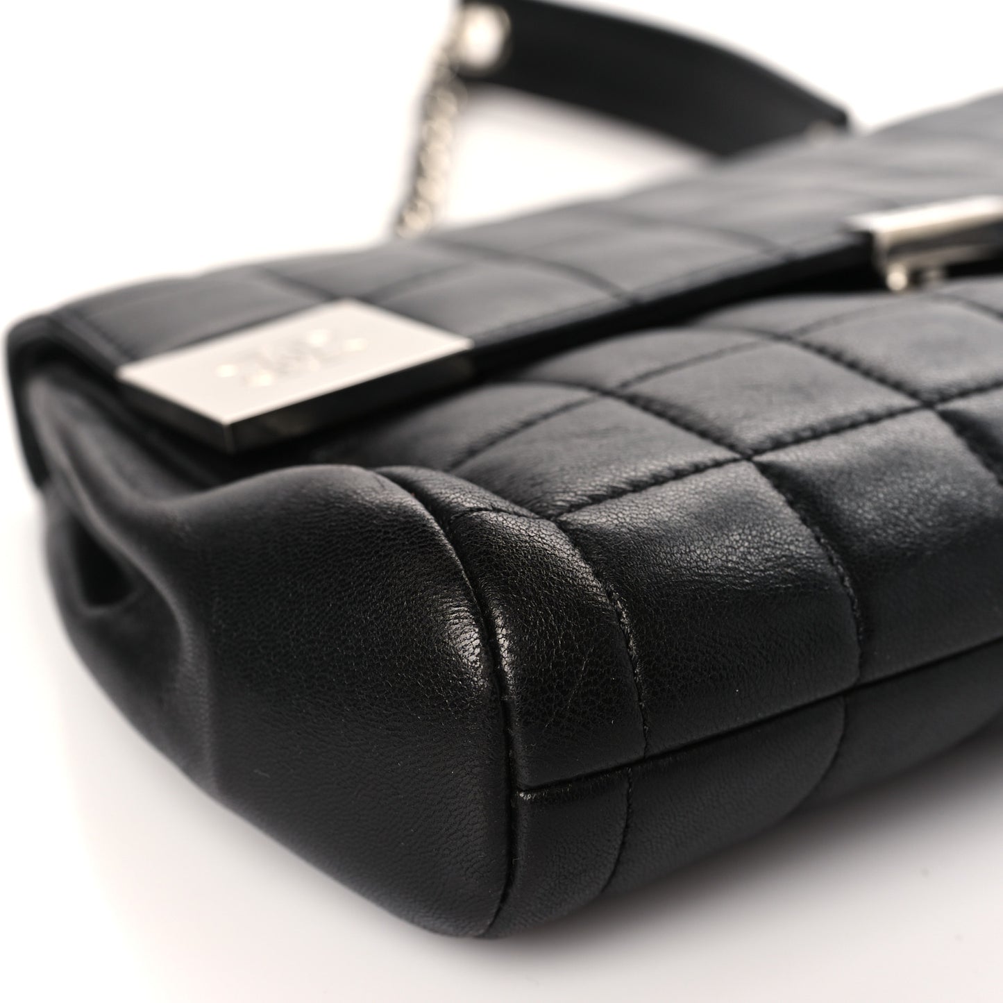 Lambskin Quilted Chocolate Bar Chain Flap Black
