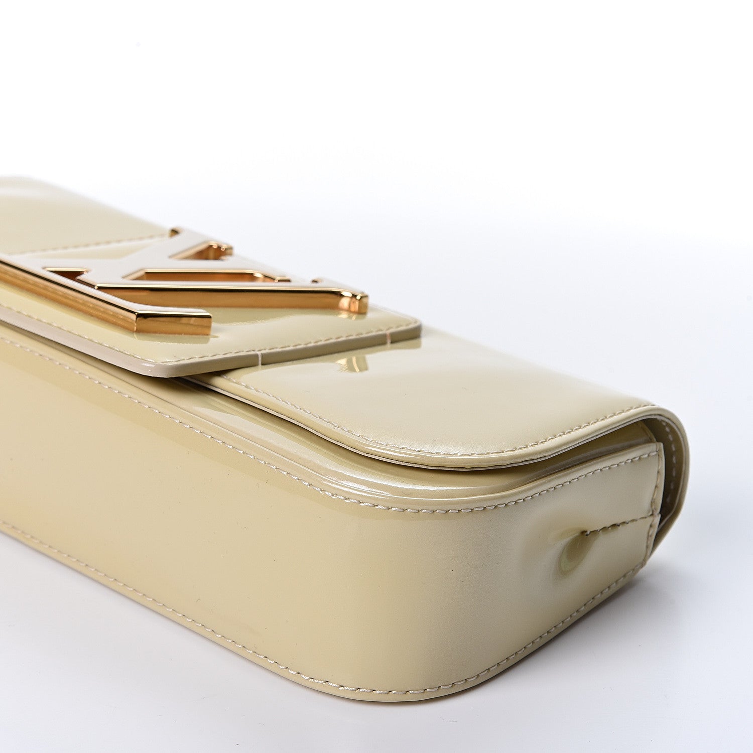Louis Vuitton Patent Sobe Clutch Blanc Corail 10 of 10