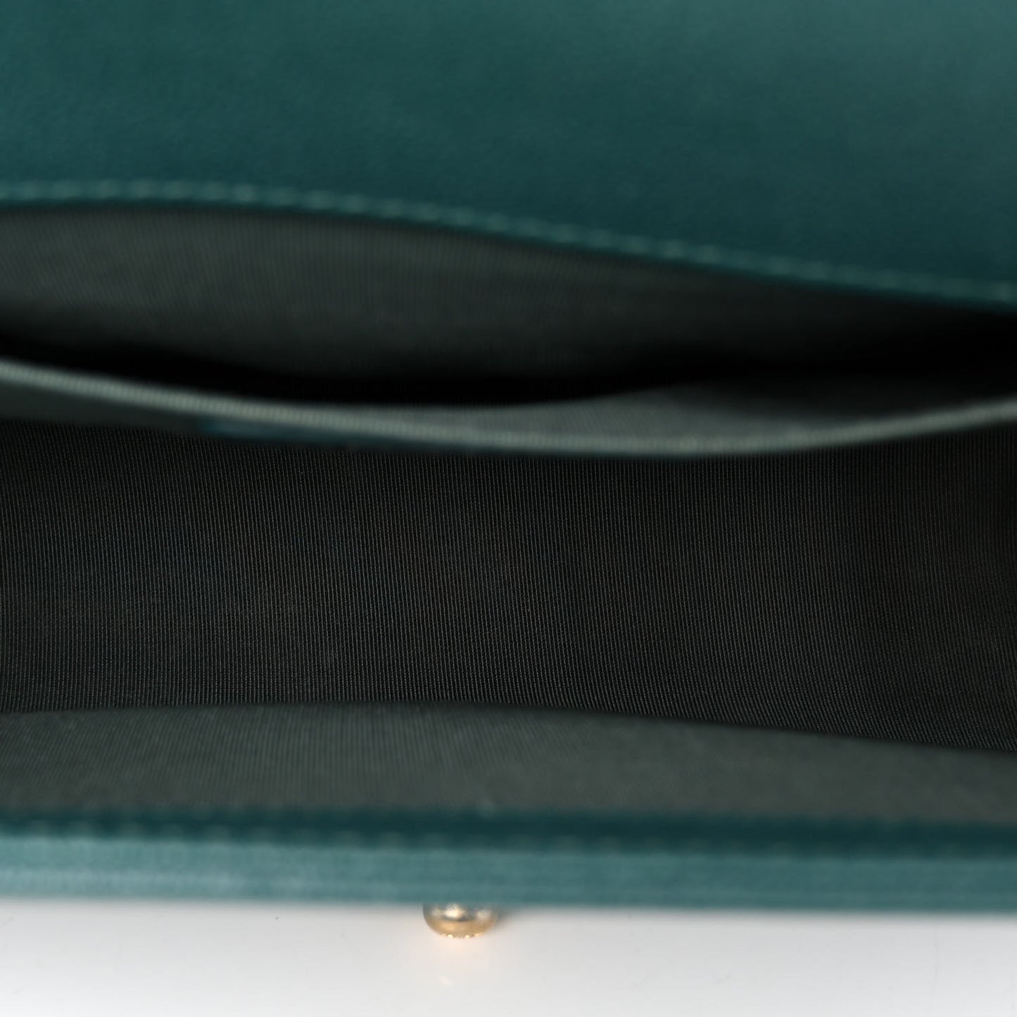 Caviar Quilted Medium Boy Flap Dark Green