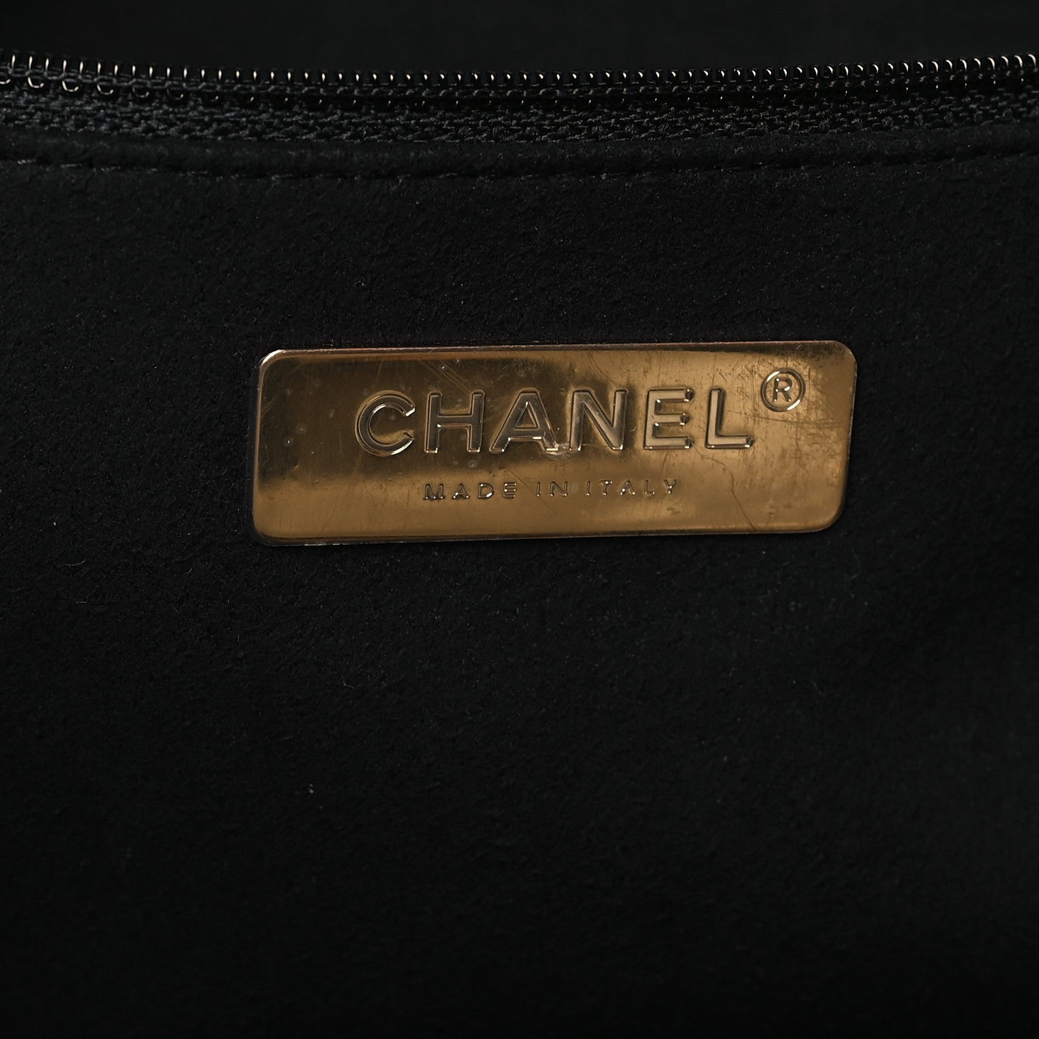 Chanel Calfskin Crocodile Embossed Large Cocodile Shopping Tote White 6 of 9