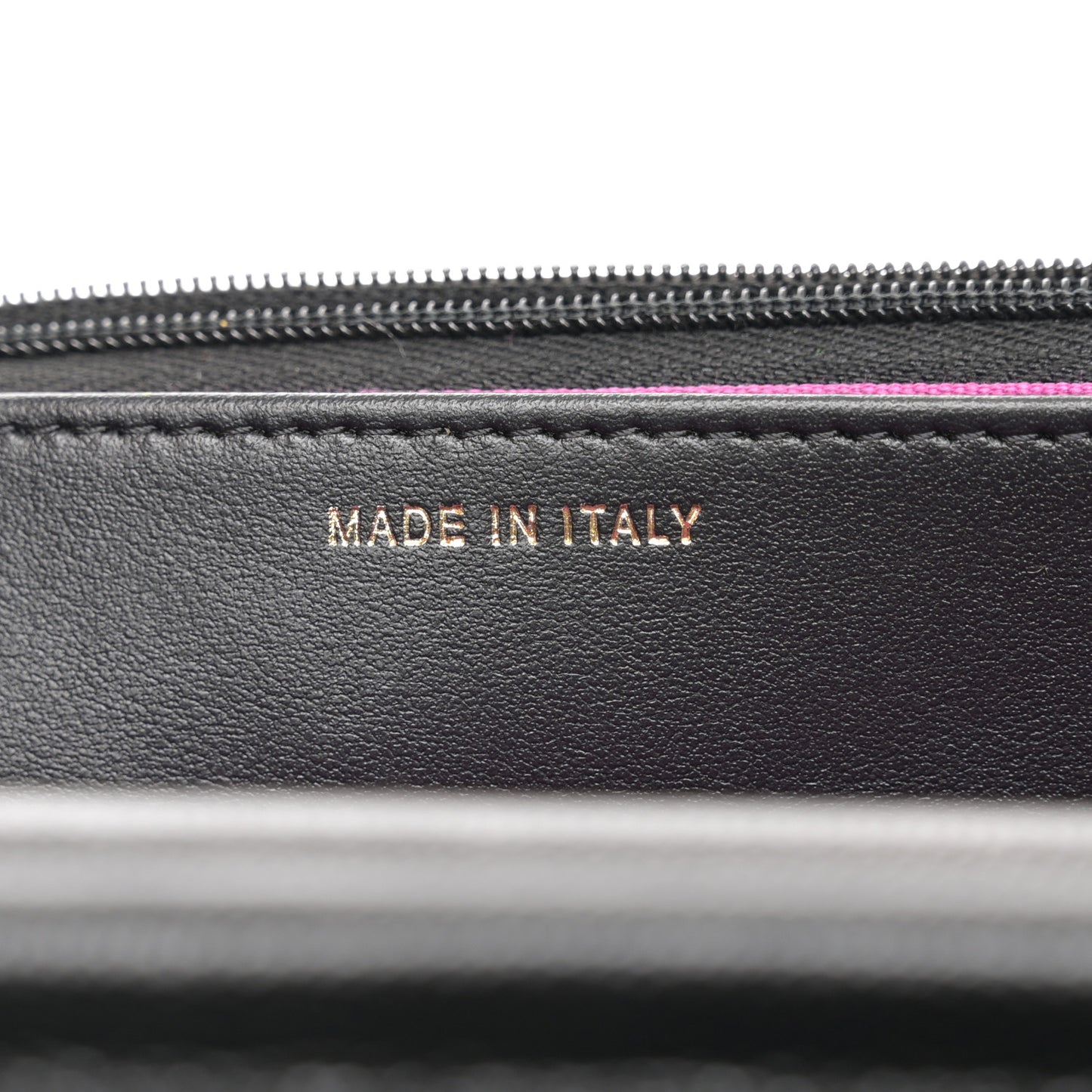 Caviar Quilted Textured CC Wallet On Chain WOC Black