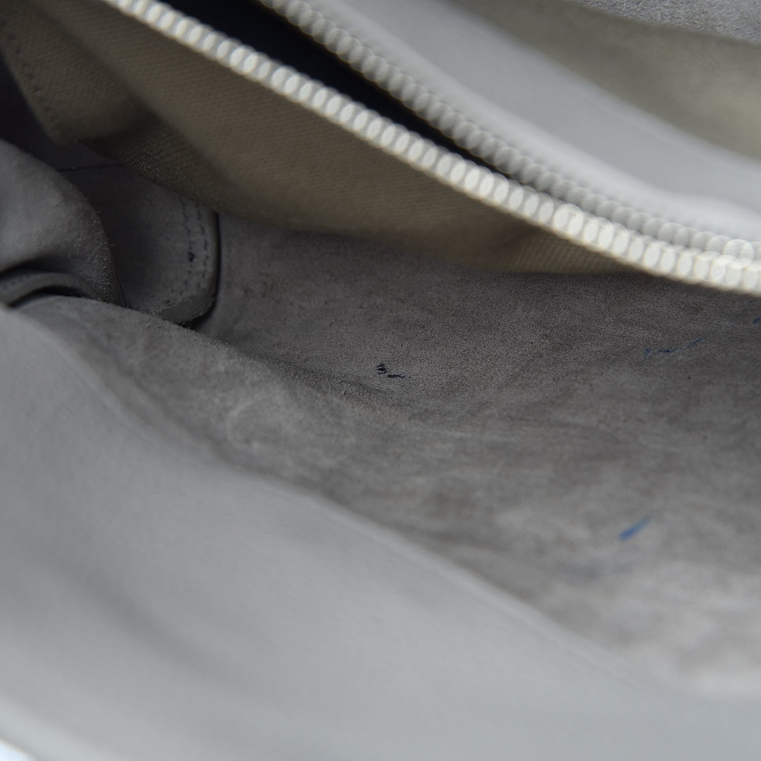 Saint Laurent Grained Calfskin Small Supple Sac De Jour Grey 10 of 20