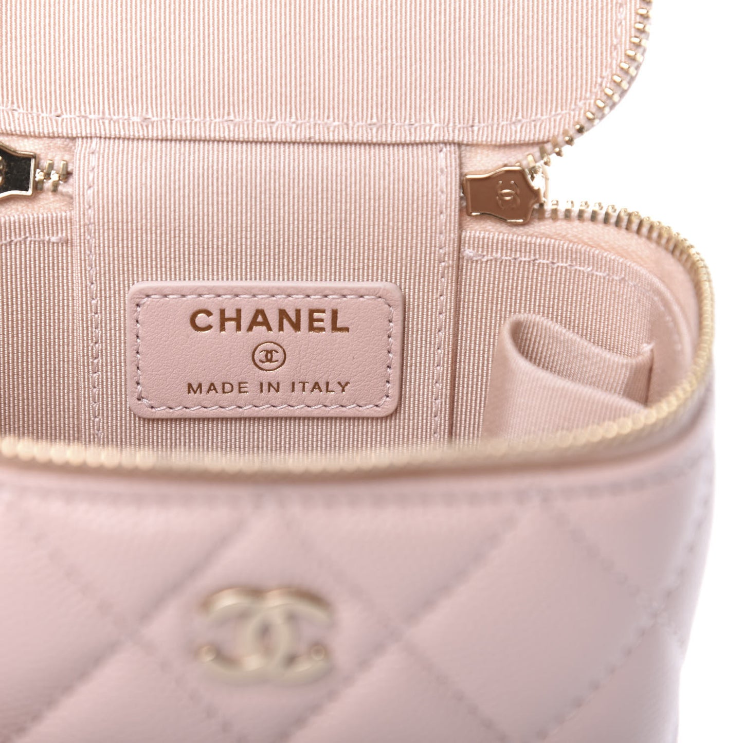 Caviar Quilted Mini Vanity Case With Chain Light Pink