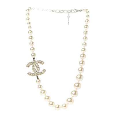 Chanel Graduated Pearl CC Short Necklace Gold 3 of 6
