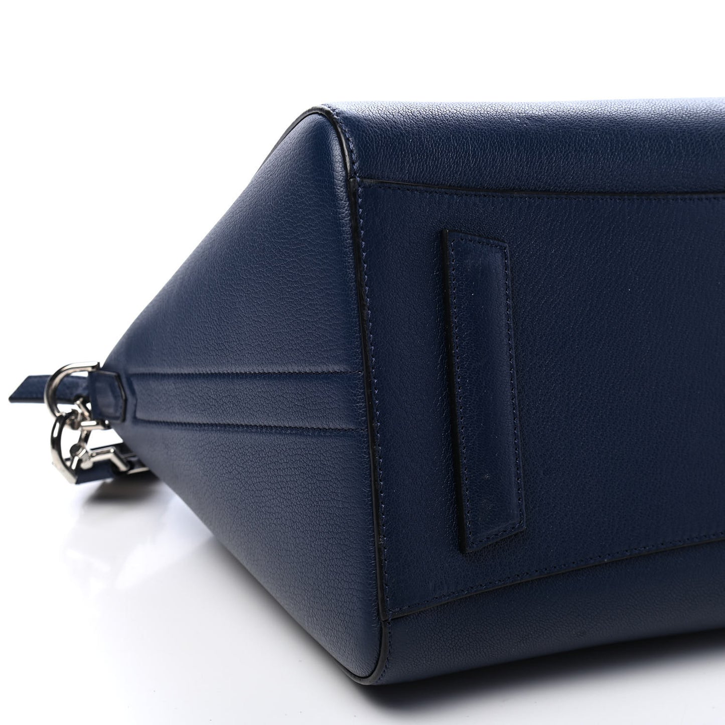 Sugar Goatskin Medium Antigona Navy
