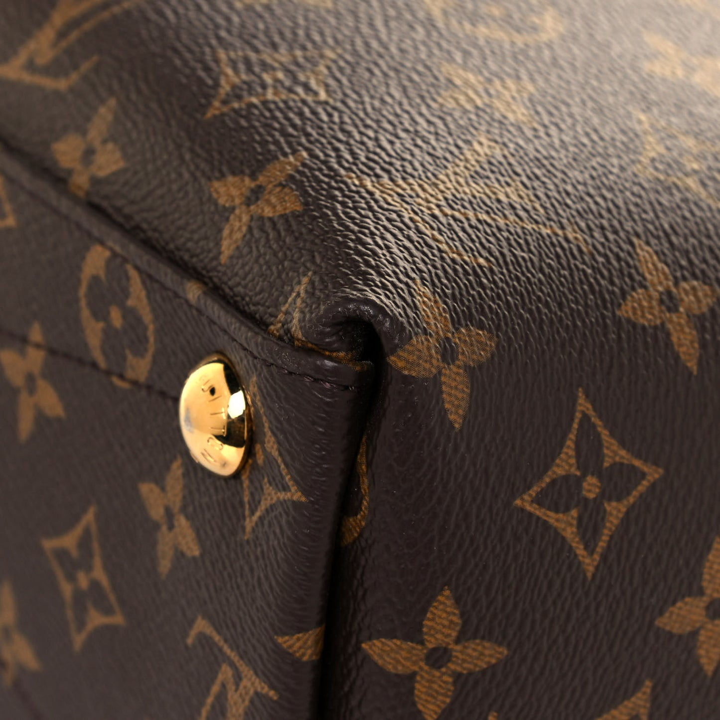 Monogram V Tote MM Khaki Cream