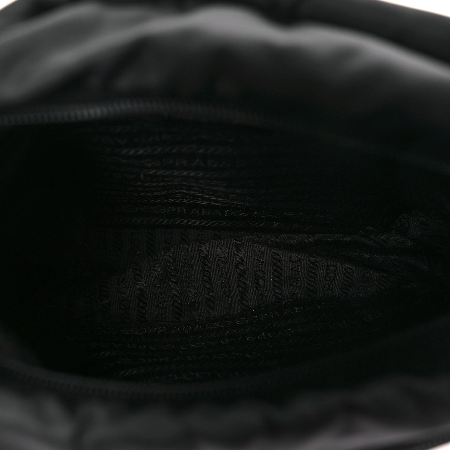 Nylon Vela Messenger Black