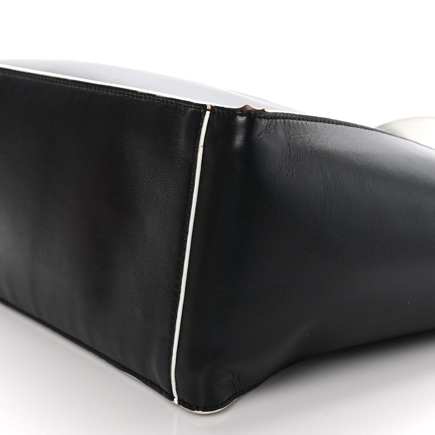 Eco Alter Nappa Crossbody Black