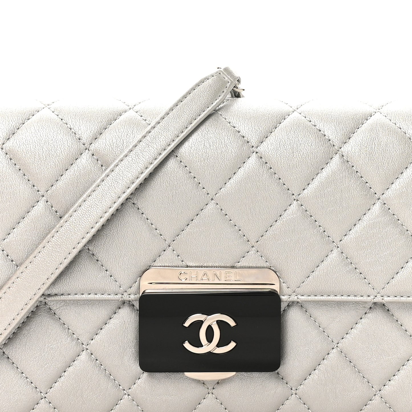 Metallic Sheepskin Quilted Small Beauty Lock Flap Silver