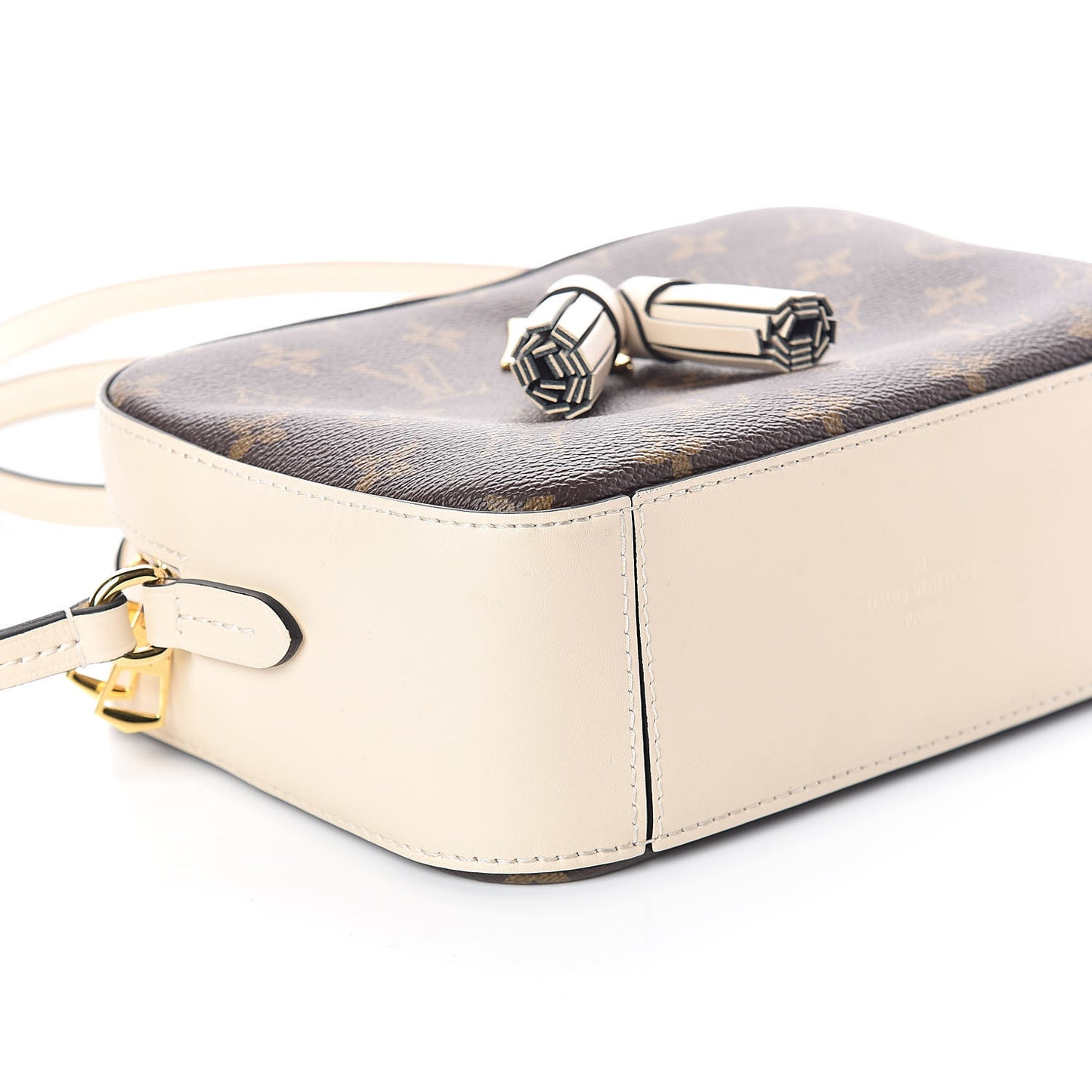 Monogram Saintonge Creme