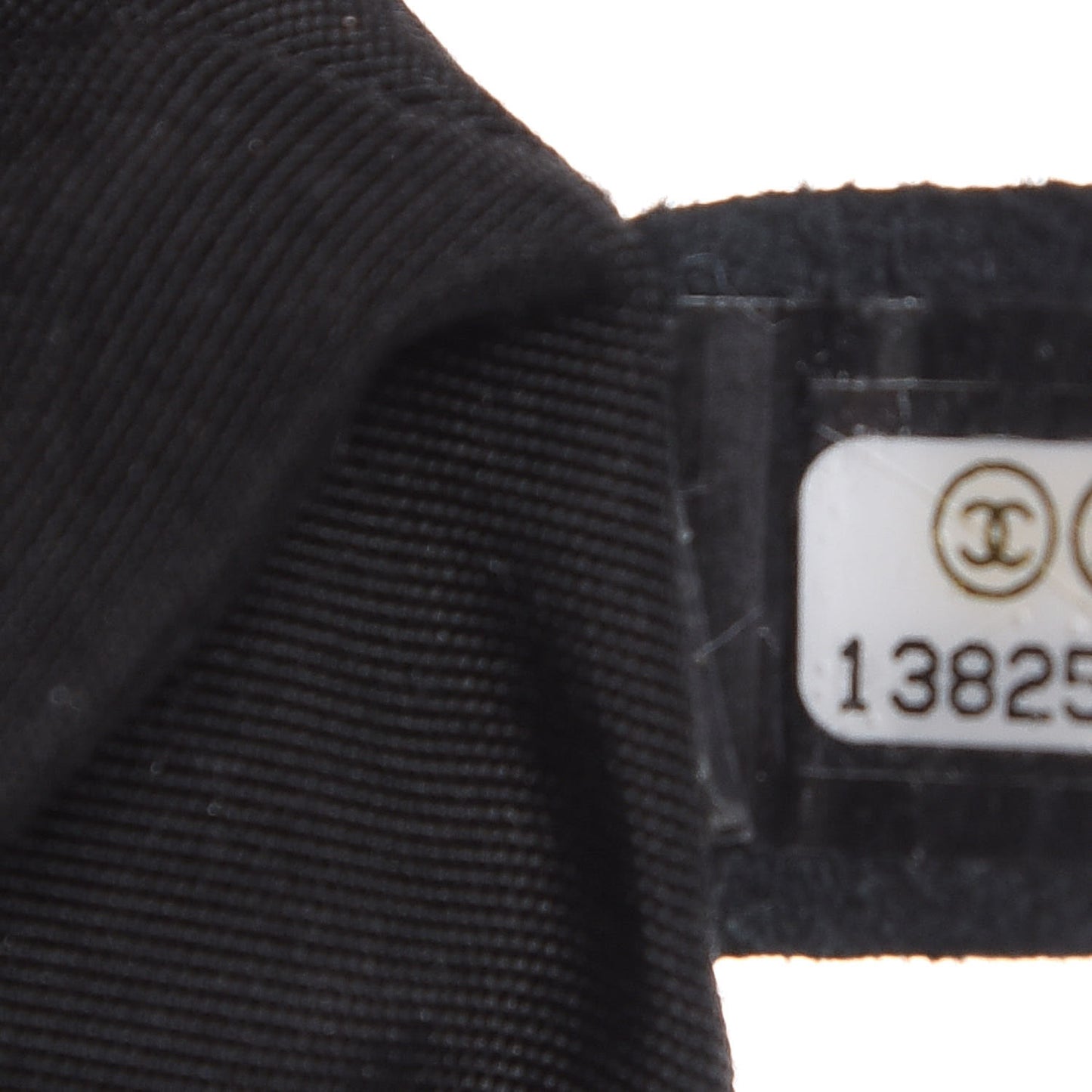 Caviar Half Moon Wallet On Chain WOC Black