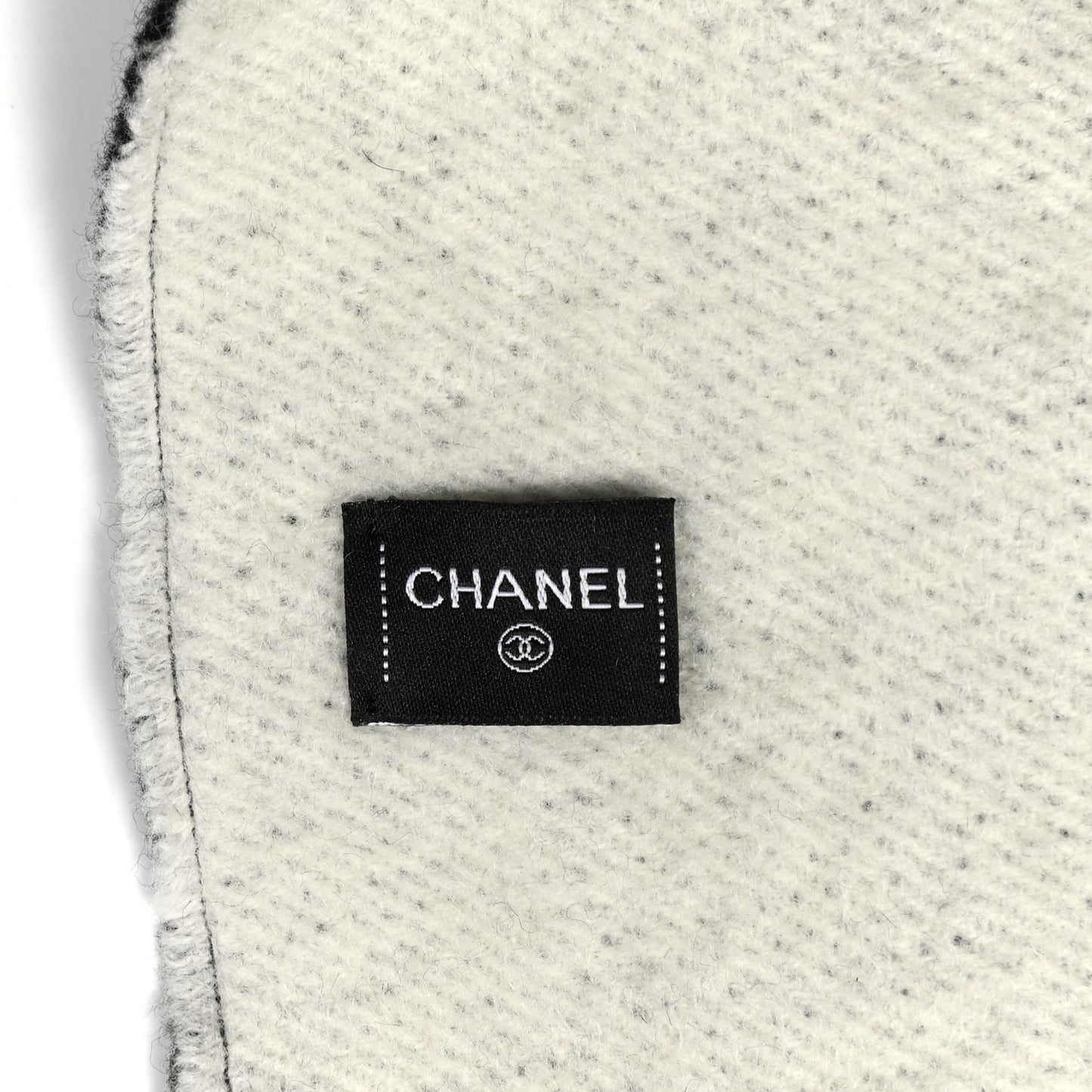 Cashmere CC Scarf Black White
