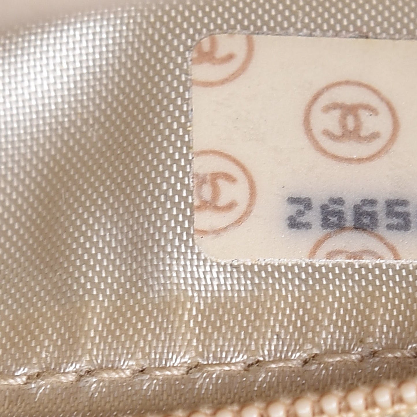 Caviar Quilted Shoulder Bag Beige Clair